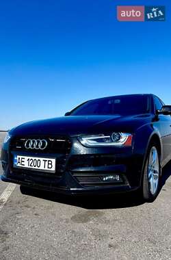 Седан Audi A4 2014 в 