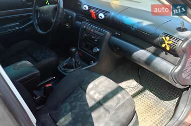 Седан Audi A4 1995 в 