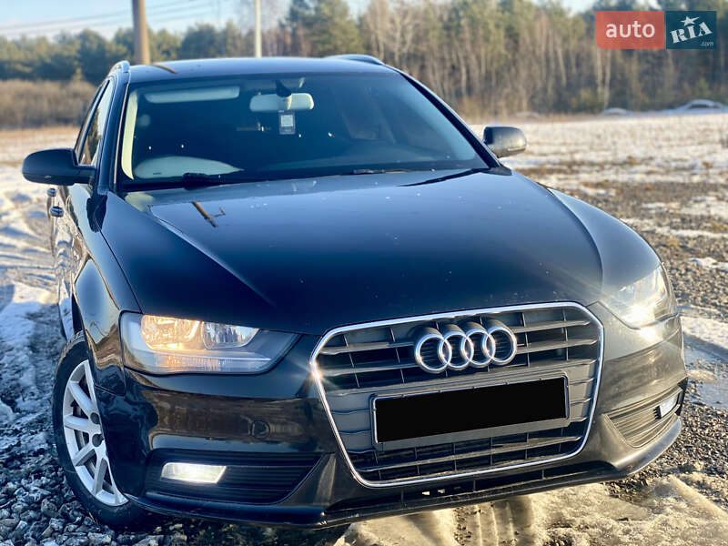 Універсал Audi A4 2012 в 