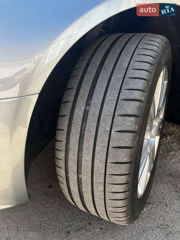 Седан Audi A4 2011 в Светловодске
