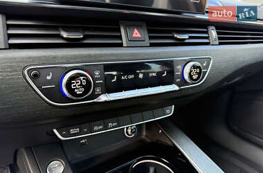 Седан Audi A4 2020 в 