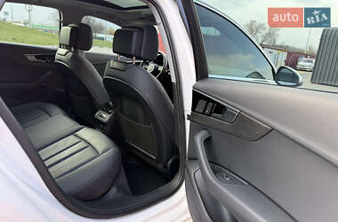 Седан Audi A4 2020 в 