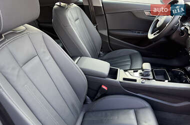 Седан Audi A4 2020 в 