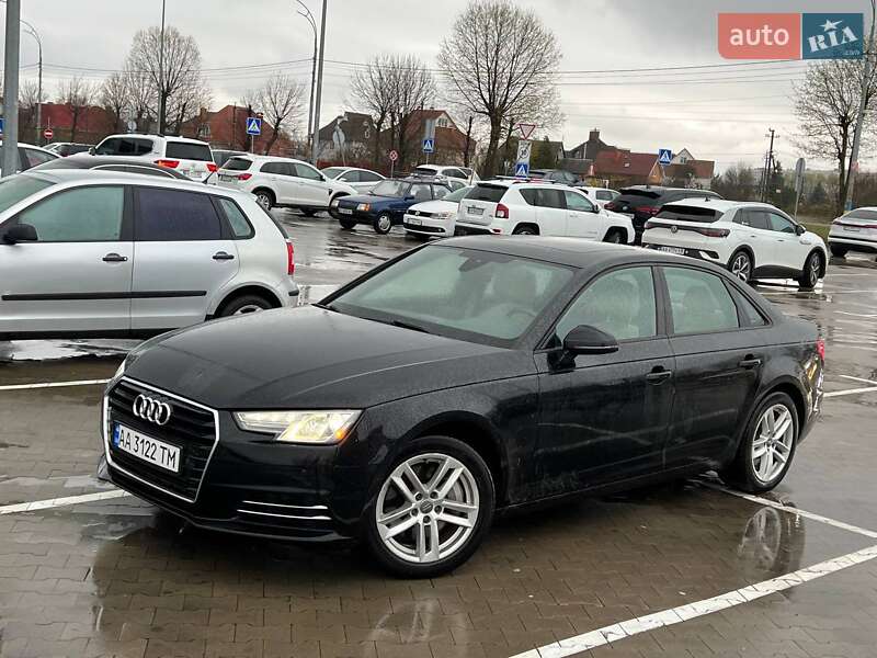 Седан Audi A4 2016 в 
