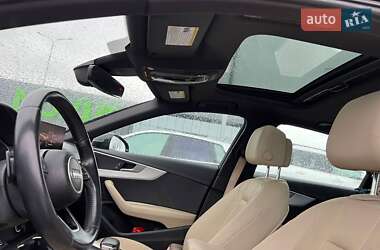 Седан Audi A4 2016 в 