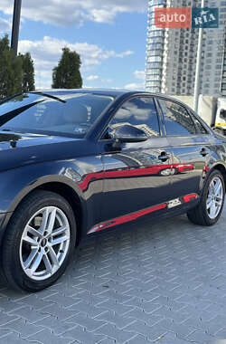 Седан Audi A4 2016 в 