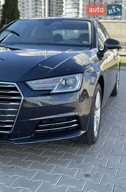 Седан Audi A4 2016 в 