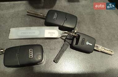 Седан Audi A4 2001 в 