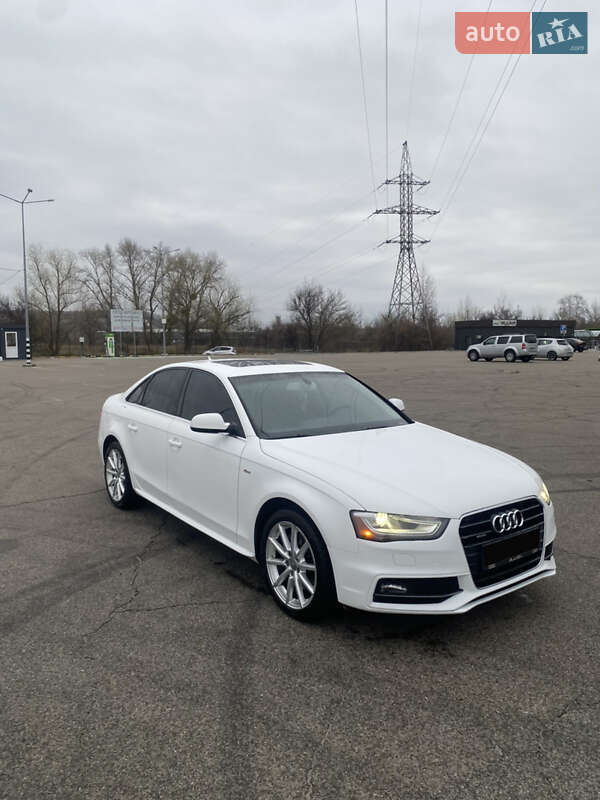 Седан Audi A4 2014 в Киеве