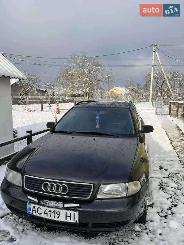 Универсал Audi A4 1998 в Рафаловке