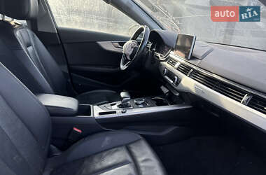 Седан Audi A4 2018 в 