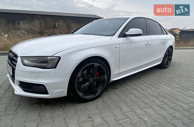 Седан Audi A4 2013 в 
