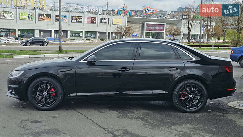 Седан Audi A4 2018 в Кривом Роге