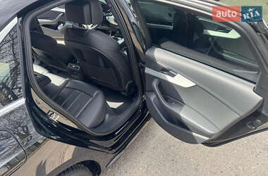 Седан Audi A4 2021 в 