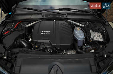 Седан Audi A4 2020 в 