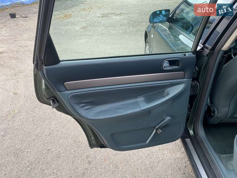 Универсал Audi A4 1999 в Лебедине