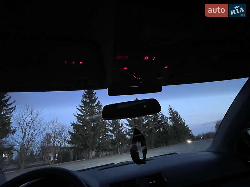 Седан Audi A4 2004 в Дубні