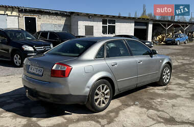 Седан Audi A4 2001 в 