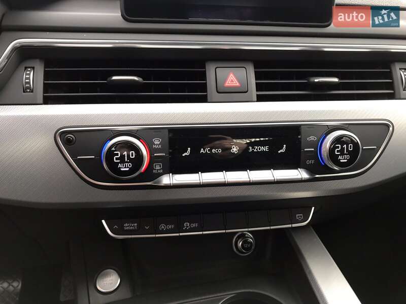 Седан Audi A4 2017 в Ивано-Франковске
