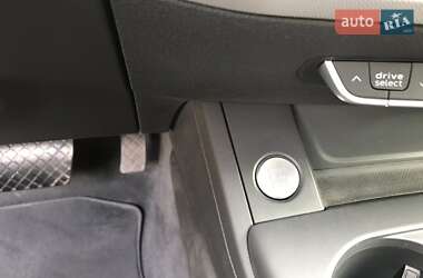 Седан Audi A4 2017 в Ивано-Франковске