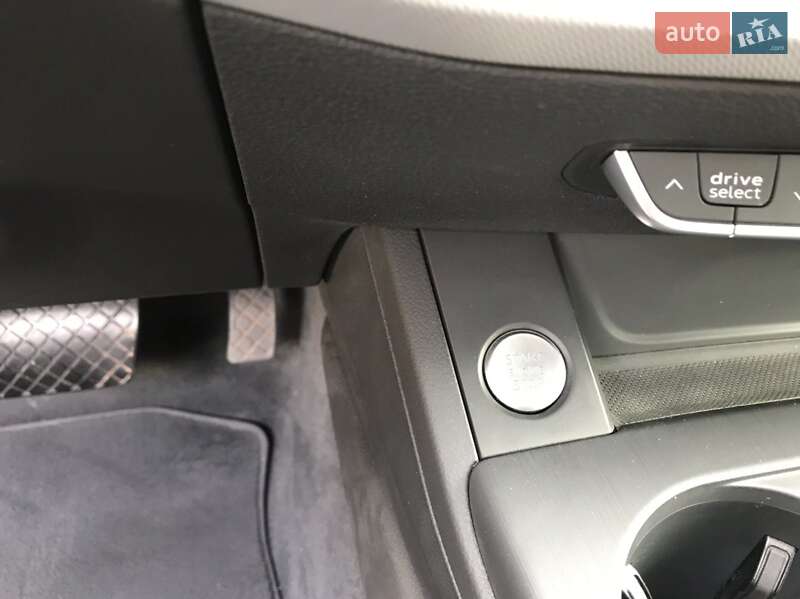 Седан Audi A4 2017 в Ивано-Франковске