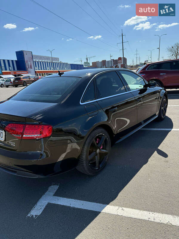 Седан Audi A4 2011 в Луцке
