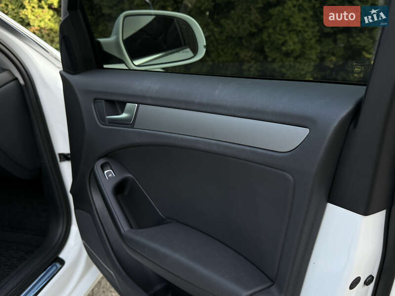 Седан Audi A4 2014 в Києві