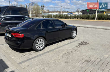 Седан Audi A4 2013 в 