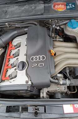 Седан Audi A4 2001 в 