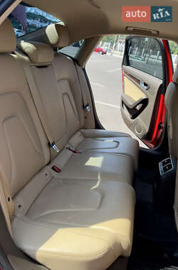 Седан Audi A4 2015 в 