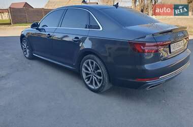 Седан Audi A4 2019 в 