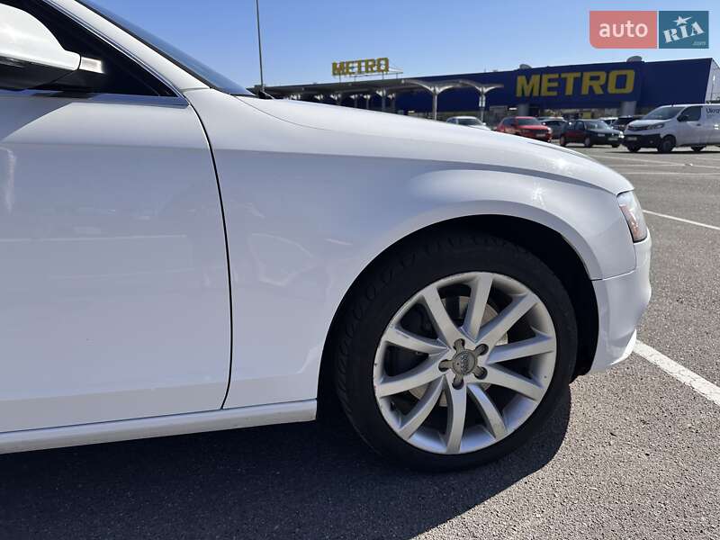 Седан Audi A4 2013 в Виннице