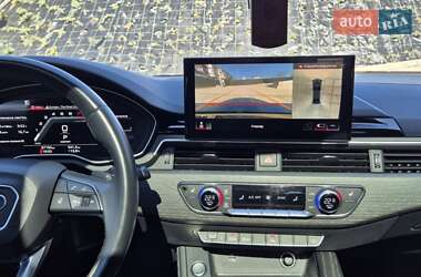 Седан Audi A4 2022 в 