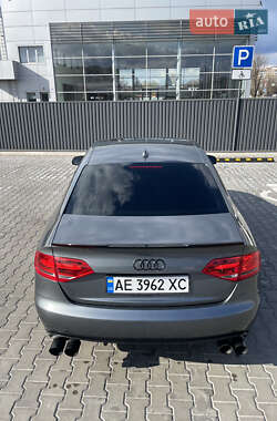 Седан Audi A4 2012 в 