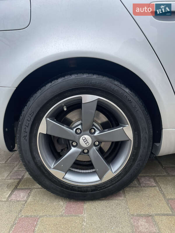 Универсал Audi A4 2005 в Тячеве