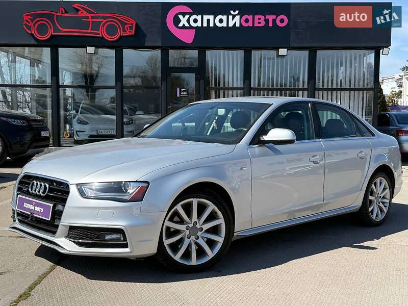 Седан Audi A4 2014 в 