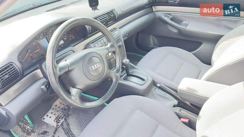 Седан Audi A4 1998 в Кам'янець-Подільському