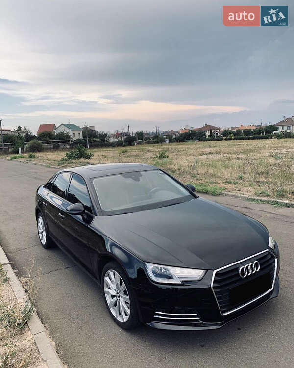 Седан Audi A4 2016 в 