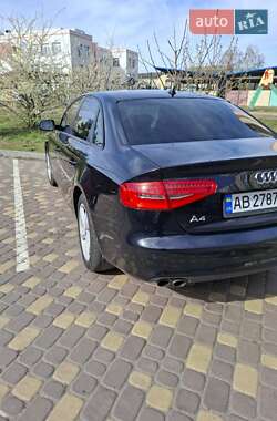 Седан Audi A4 2012 в 