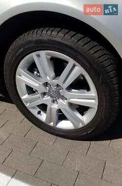 Седан Audi A4 2012 в 