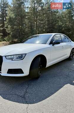 Седан Audi A4 2016 в 