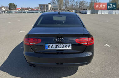 Седан Audi A4 2013 в 
