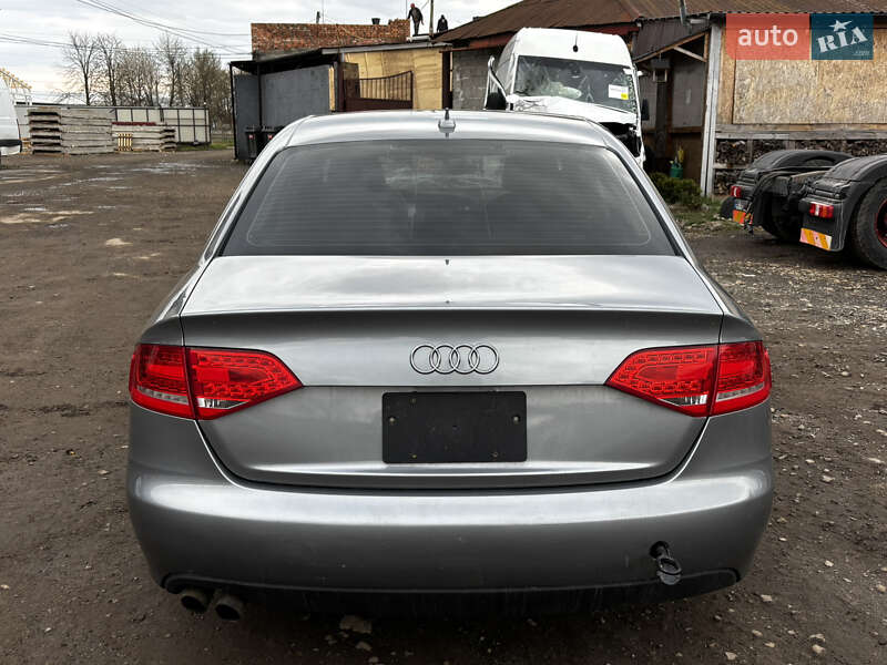 Седан Audi A4 2010 в Стрию