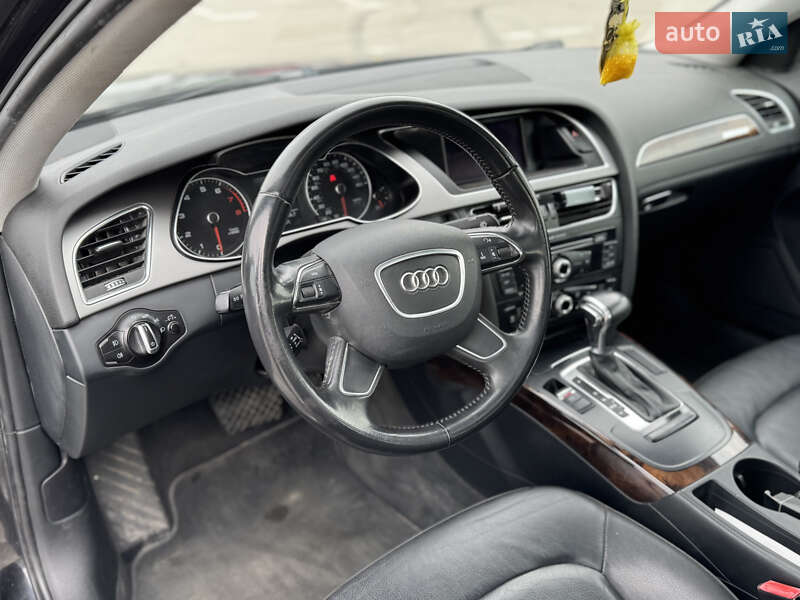 Седан Audi A4 2013 в Киеве