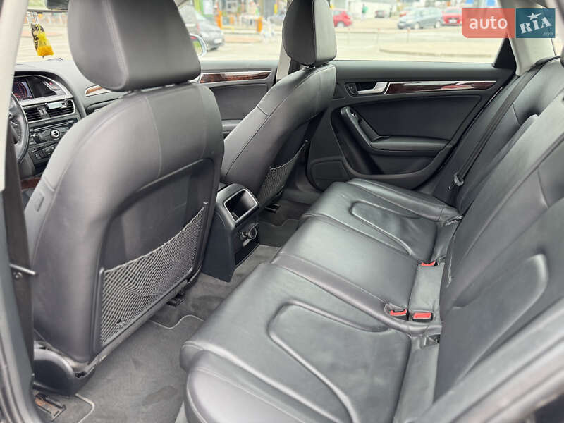 Седан Audi A4 2013 в Киеве