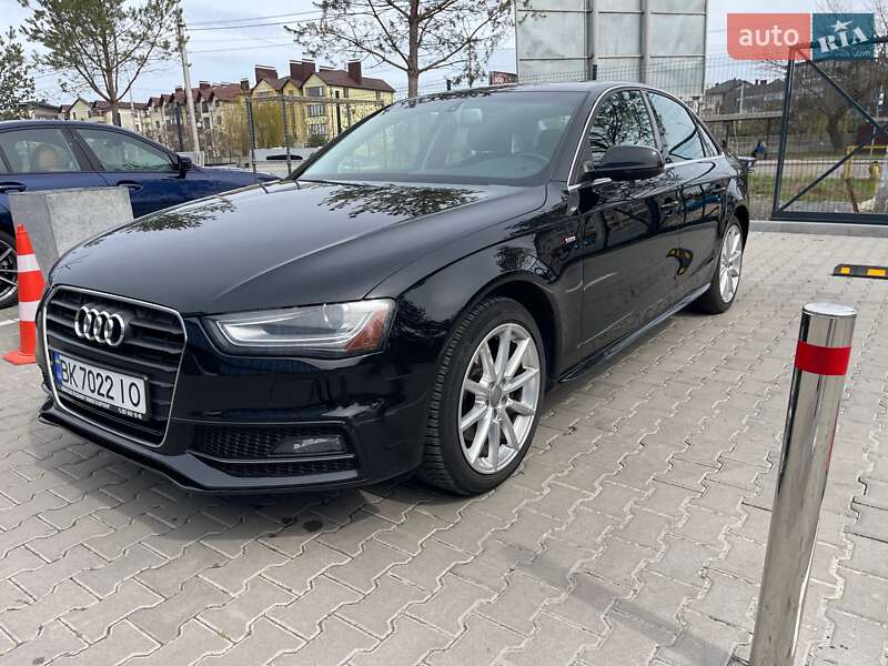 Седан Audi A4 2014 в Ровно