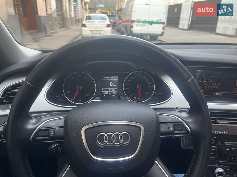 Седан Audi A4 2015 в Львове