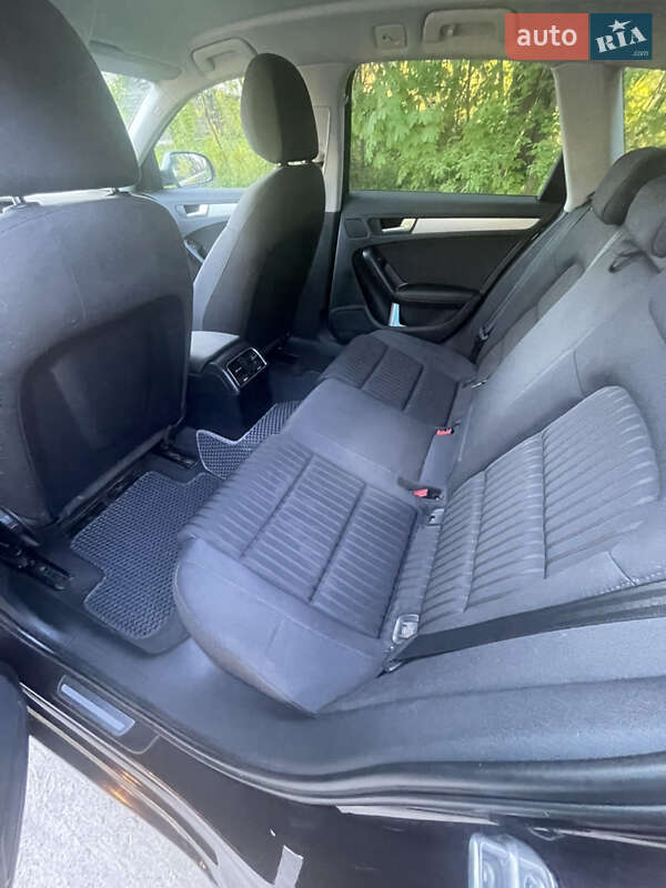 Универсал Audi A4 2011 в Костополе