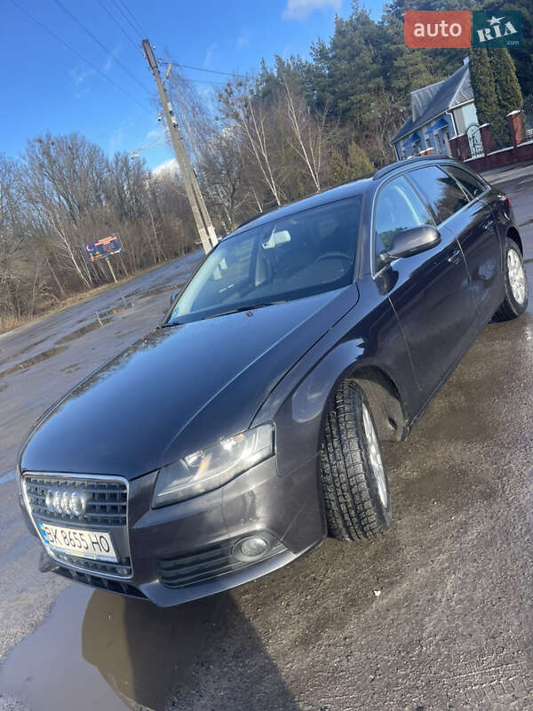 Универсал Audi A4 2011 в Костополе