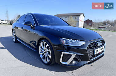 Седан Audi A4 2021 в 